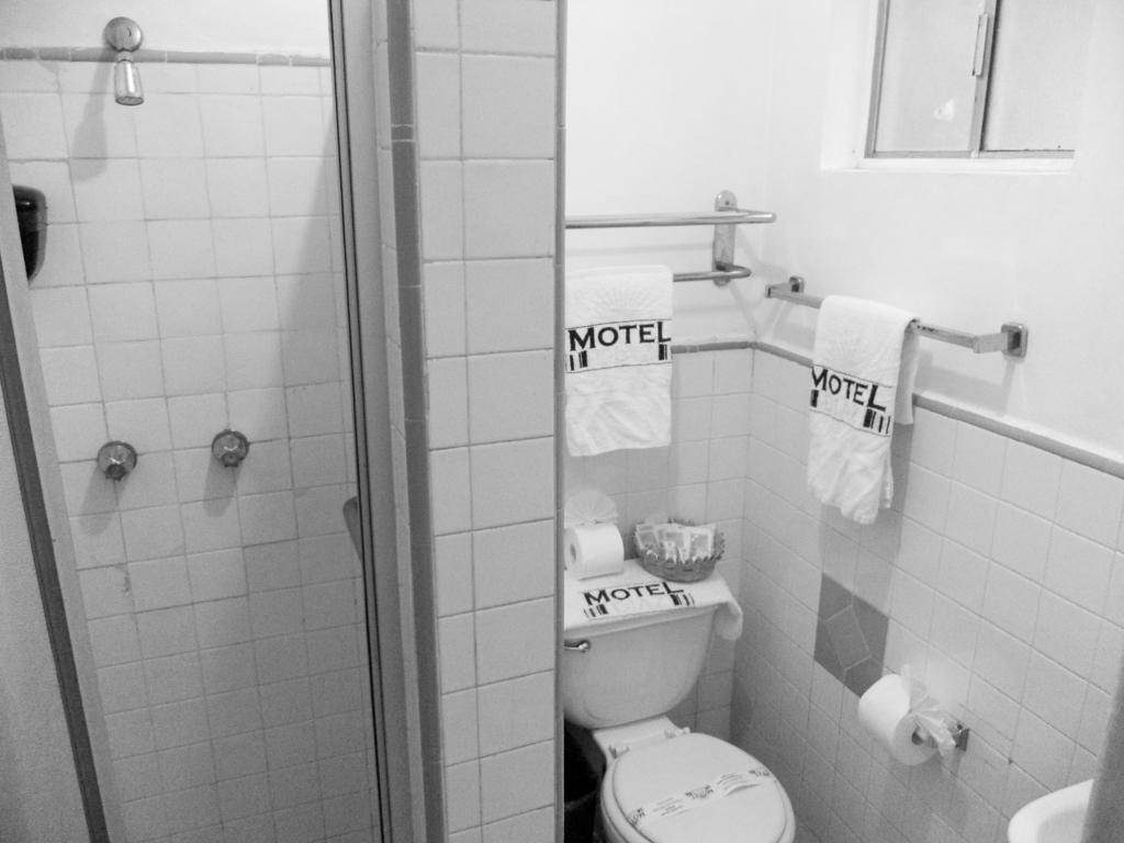 Hotel Diaz Tijuana Zimmer foto