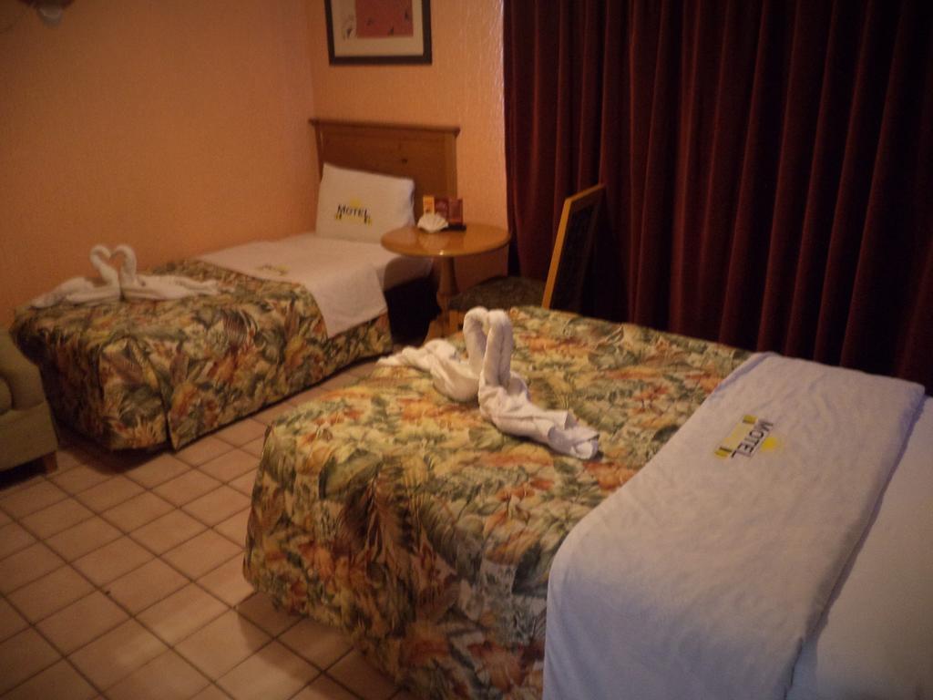 Hotel Diaz Tijuana Zimmer foto